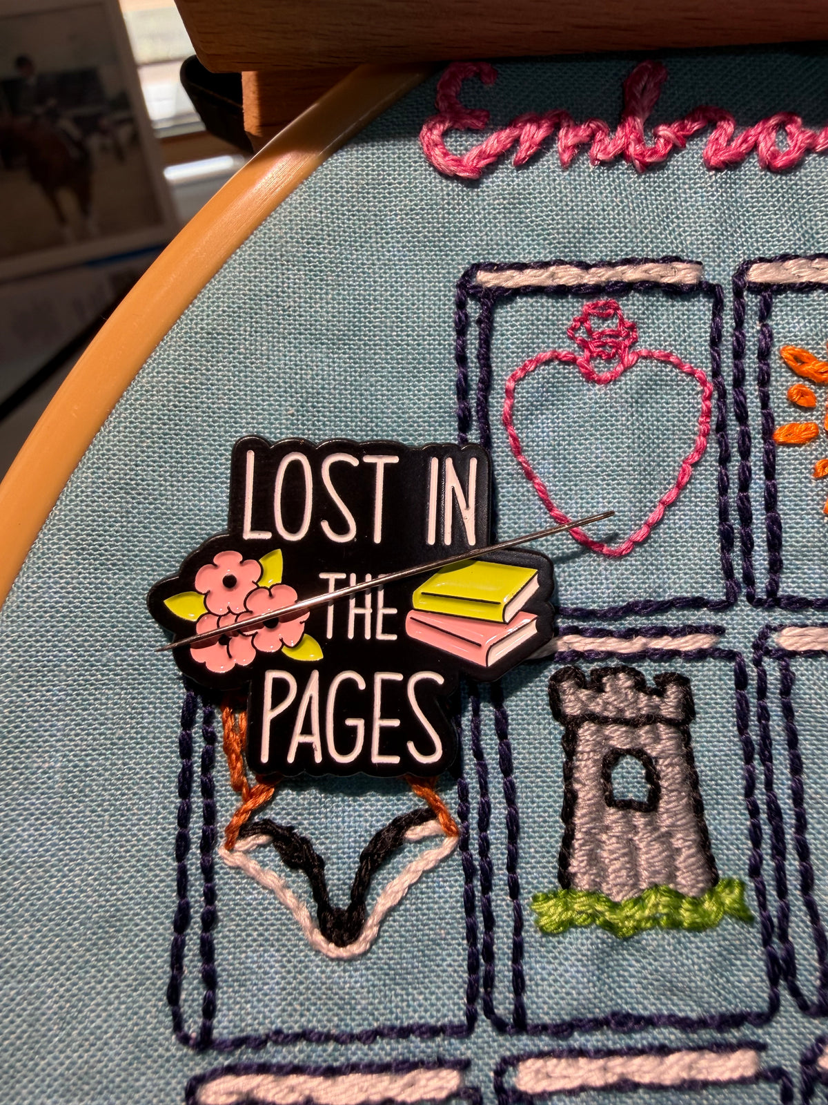 Lost in the Pages Needle Minder