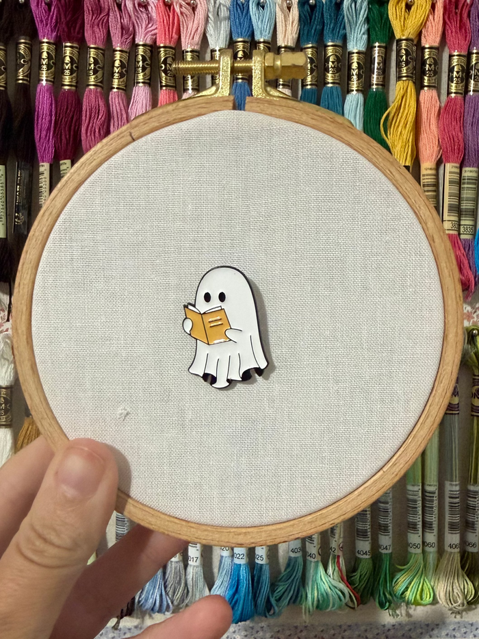 Ghost Reading a Book Needle Minder